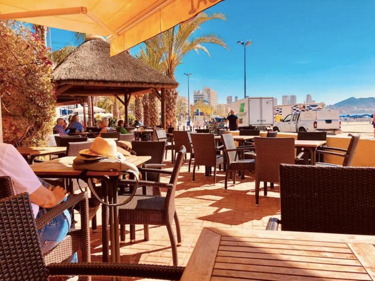 Luxurioeses Apartment In Benidorm Mit Pool Dış mekan fotoğraf